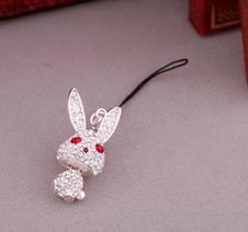 女人飾界 可愛小兔子吊墜手機(jī)掛鏈配飾項(xiàng)墜的廠家直銷優(yōu)勢(shì)