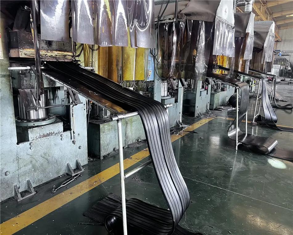 探訪651橡膠止水帶生產廠家 在橡膠制品業中的專業與擔當